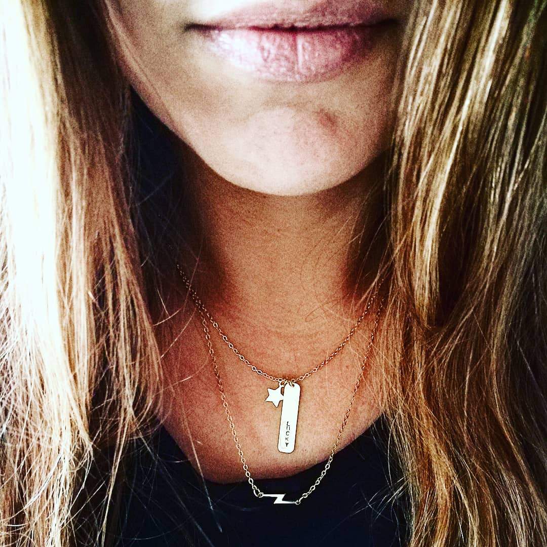 ster en tag ketting gepersonliseerde halsketting goud - personaliseer je kettingen, armbanden en andere sieraden bij lux & luz - your jewelry
