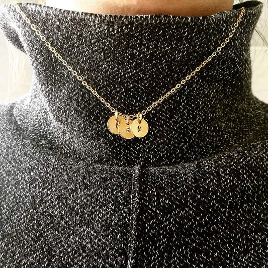 initialen ketting met drie hangers met unieke initialen - kettingen, armbanden en meer, gepersonaliseerd en gold flled shop je online bij lux & luz