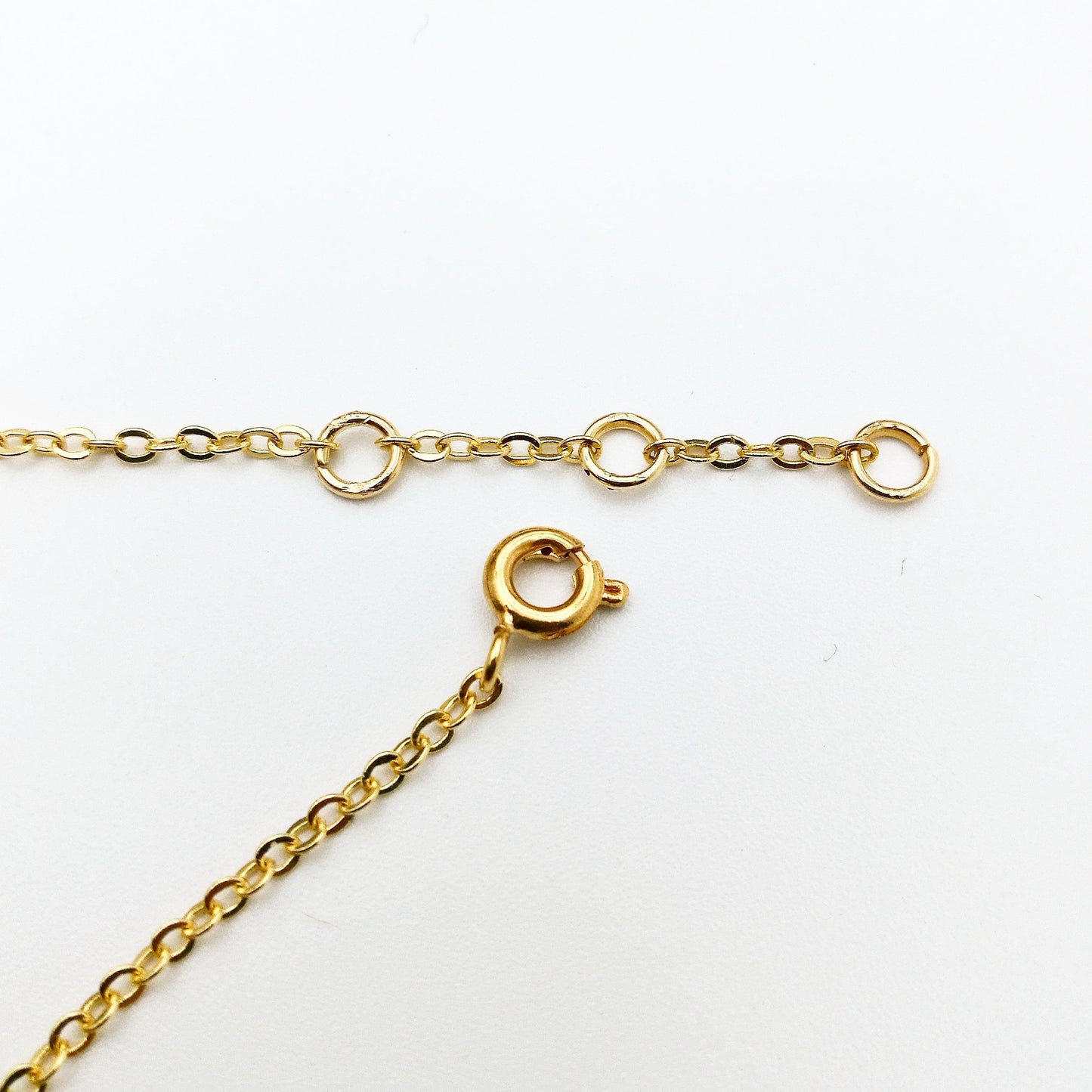 bliksem ketting sluiting close-up - lux & luz- your jewelry