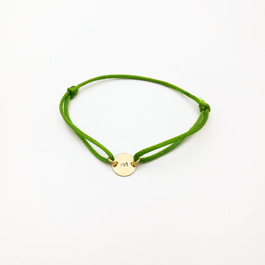 initiaal armband met satijnenkoord