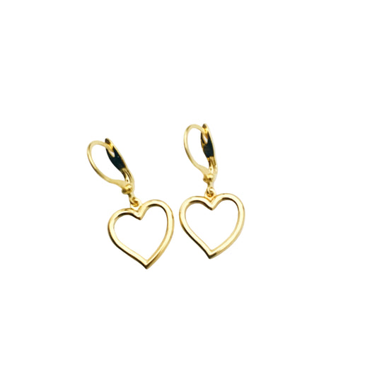 oorbellen met hartje - oorbellen goud met hartjes - duurzame en unieke sieraden - shop online oorbellen bij lux & luz - your jewelry
