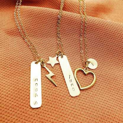 ketting met hart en initiaal - gouden ketting met 2 hangers - personaliseer je sieraden bij lux & luz - your jewelry