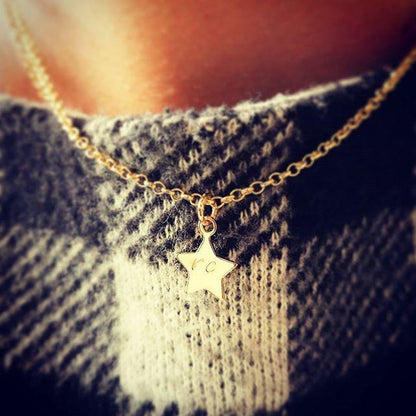 ketting met initialen - creëer je eigen sieraden - persoonlijk en uniek - shop gepersonaliseerde sieraden bij lux & luz